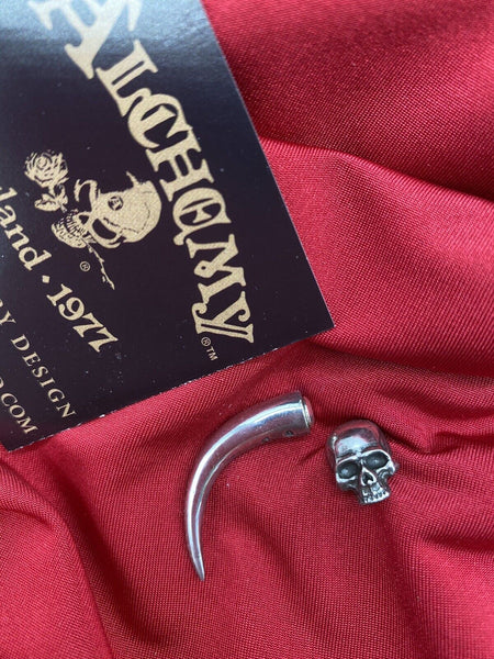Alchemy Gothic E320 Tomb Skull Horn Earring faux-stretcher IN HAND
