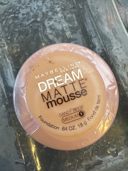 Sandy Beige Maybelline Dream Matte Mousse Foundation Medium 1 COMBINESHIP