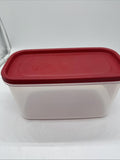 Rubbermaid 2168229 Racer Red 10 Cup Dry Food Plastic Storage Container Rectangle