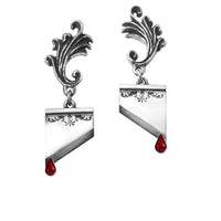 Alchemy Gothic E320  Tomb Skull Horn Earrings