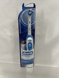 Oral B Pro Health Clinical Superior Plaque Battery Electric Toothbrush Box Damag