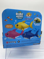 Robo Alive Junior BABY SHARK Battery-Powered SING AND SWIM Bath Toy (Yellow Zuru
